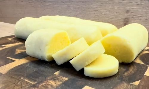 Bramborové knedlíky na páře