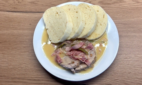 Hamburská vepřová kýta na smetaně