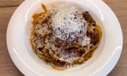 Hovězí ragú tak trochu po italsku se špagetami