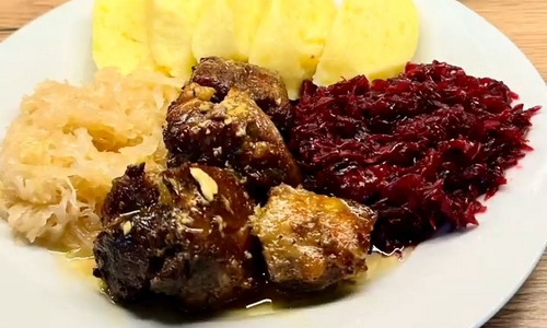 Kůzlečí na másle a česneku