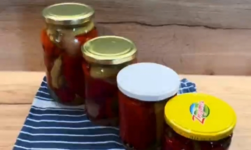 Nakládané papričky plněné kysaným zelím s feferonkou