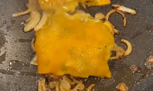 Snídaňový sendvič