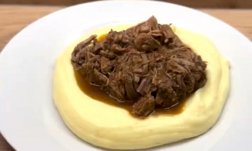 Trhané marinované krůtí stehno