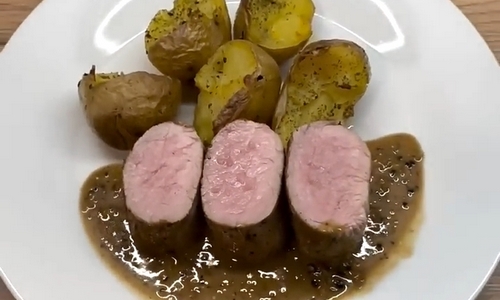 Vepřová panenka s omáčkou z kampotského pepře