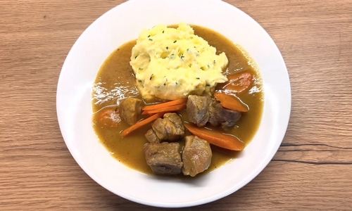 Vepřová plec v mrkvi