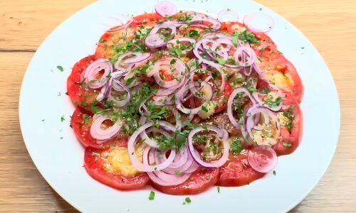 Letní rajčatový salát