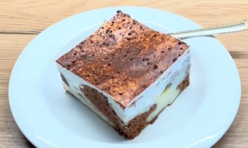 Buchta s pudinkem a zakysankou