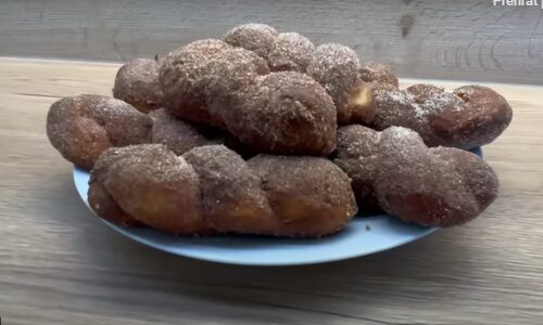 Skořicové uzly z koblihového těsta – smažená slast